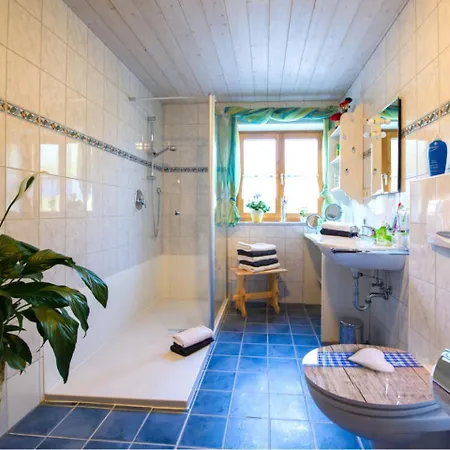 Апартаменты Classy In With Roof Terrace *